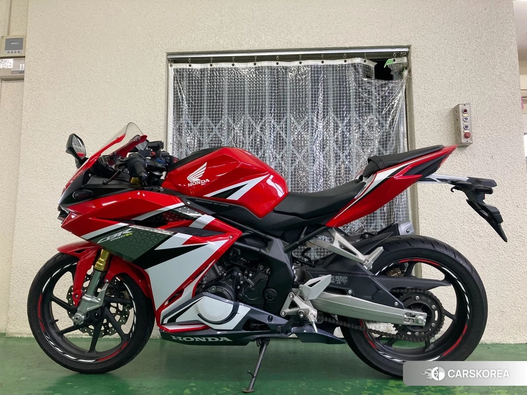 Проданный Honda CBR250RR 2017 из Японии, фото 2