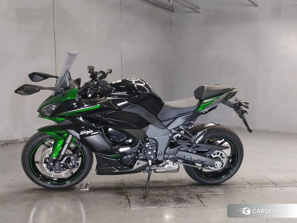 Проданный Kawasaki NINJA 1000 SX 2022 из Японии