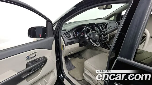 Kia The New Carnival id 2678569 из Кореи 12