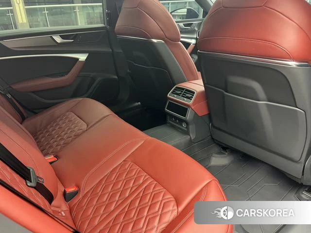 Audi A7L id 4274043 из Китая 8