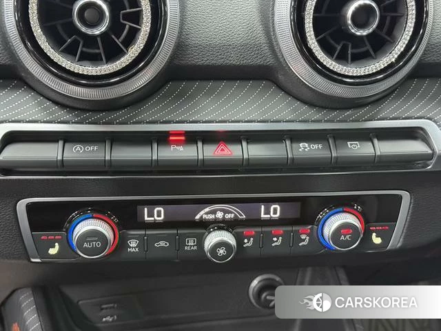 Audi Q2L id 4274415 из Китая 12