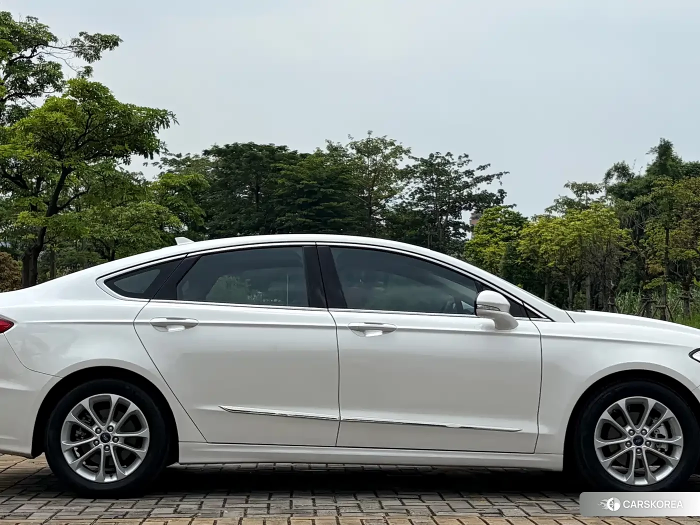 Ford Mondeo 2022 Белый из Китая, фото 4
