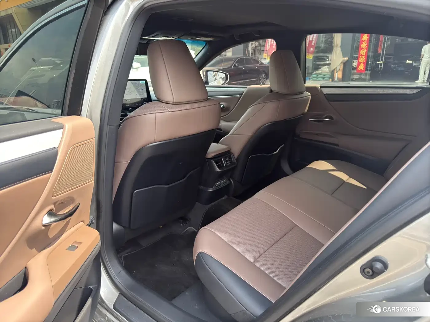 Lexus ES 2025 Champagne/brown из Китая, фото 2