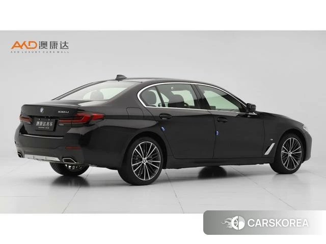 BMW 5 series 2022 Черный из Китая, фото 2