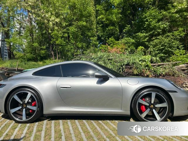 Porsche 911(992) 2020 Серебряный из Кореи, фото 2