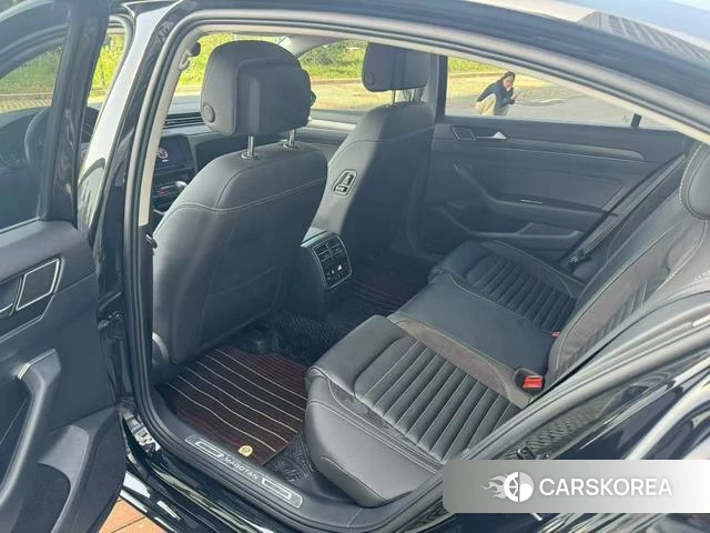 Volkswagen Magotan 2022 Черный из Китая, фото 2