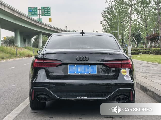 Audi A6L id 4328625 из Китая 9