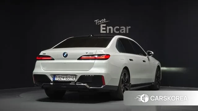 BMW 7 Series (G70) id 3327928 из Кореи 12