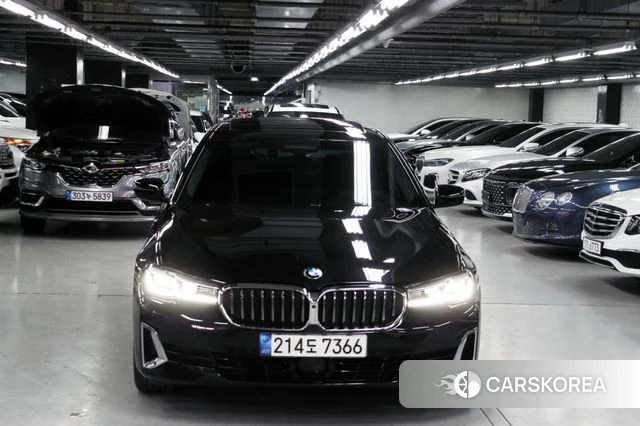 BMW 5 Series (G30) id 3842864 из Кореи 12