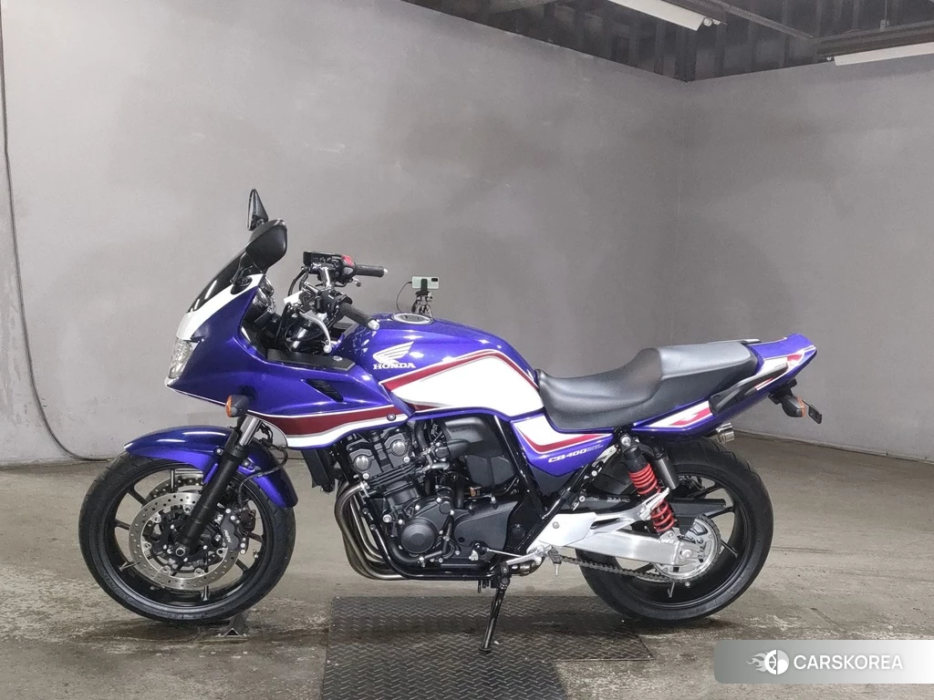 Проданный Honda CB400SF BOLDOR 2019 из Японии