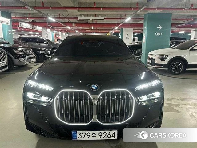 BMW 7 Series (G70) id 4302172 из Кореи 12
