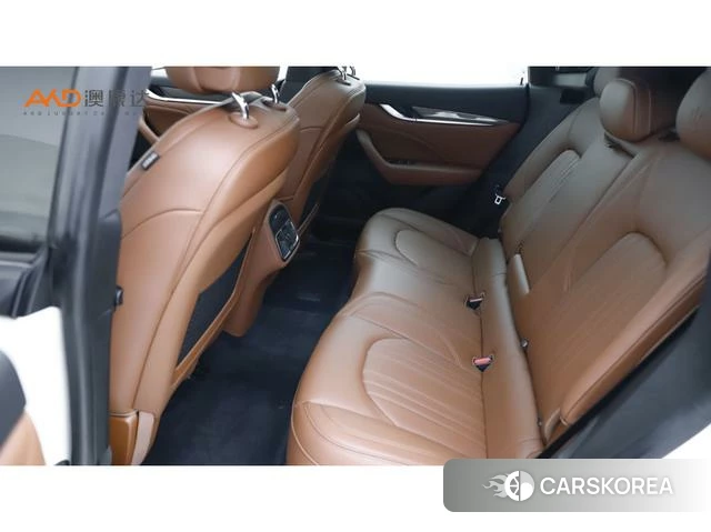 Maserati Levante 2023 Белый из Китая, фото 2