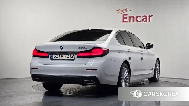 BMW 5 Series (G30) id 3592305 из Кореи 12