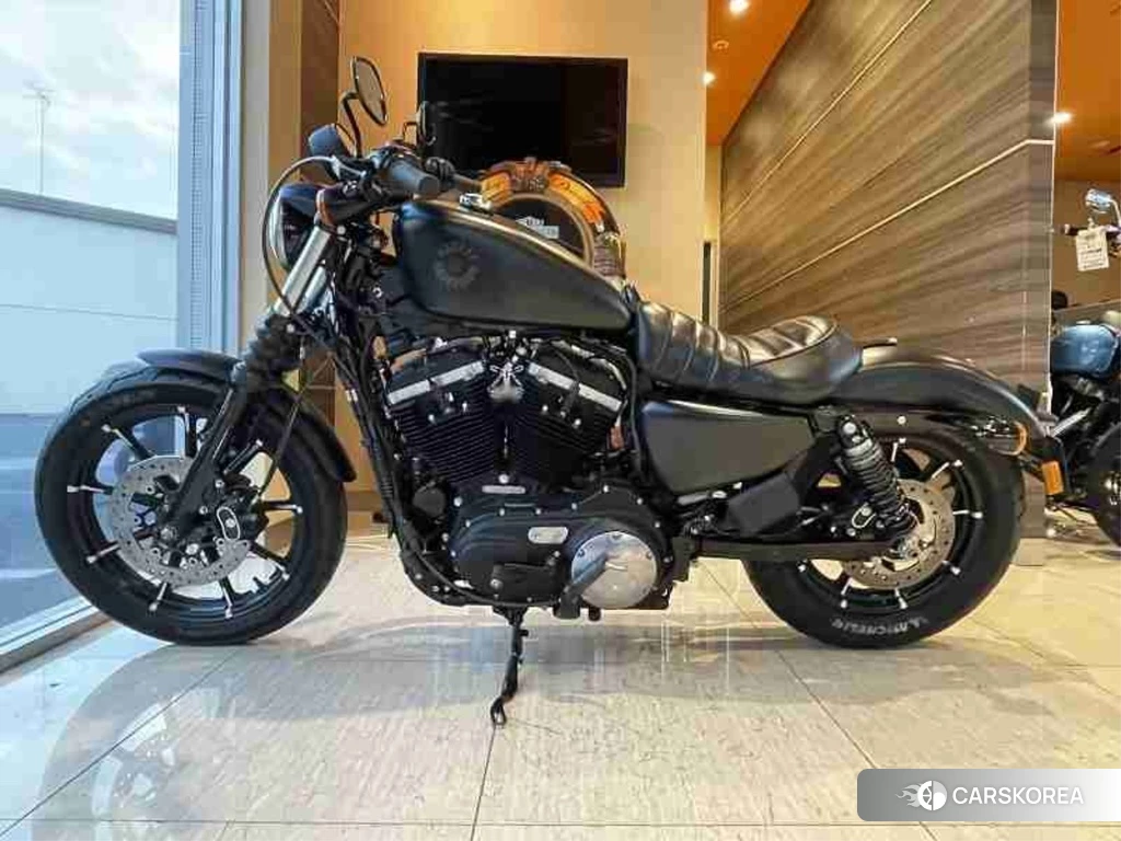 Проданный Harley-Davidson Sportster XL883N 2017 из Японии, фото 2