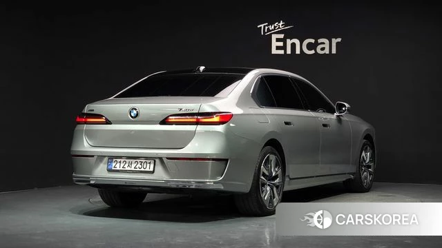 BMW 7 Series (G70) id 4560373 из Кореи 12