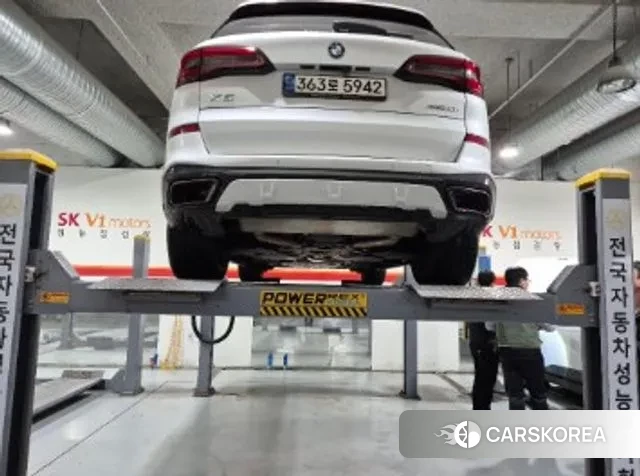 BMW X5 (G05) 2021 Белый из Кореи, фото 2