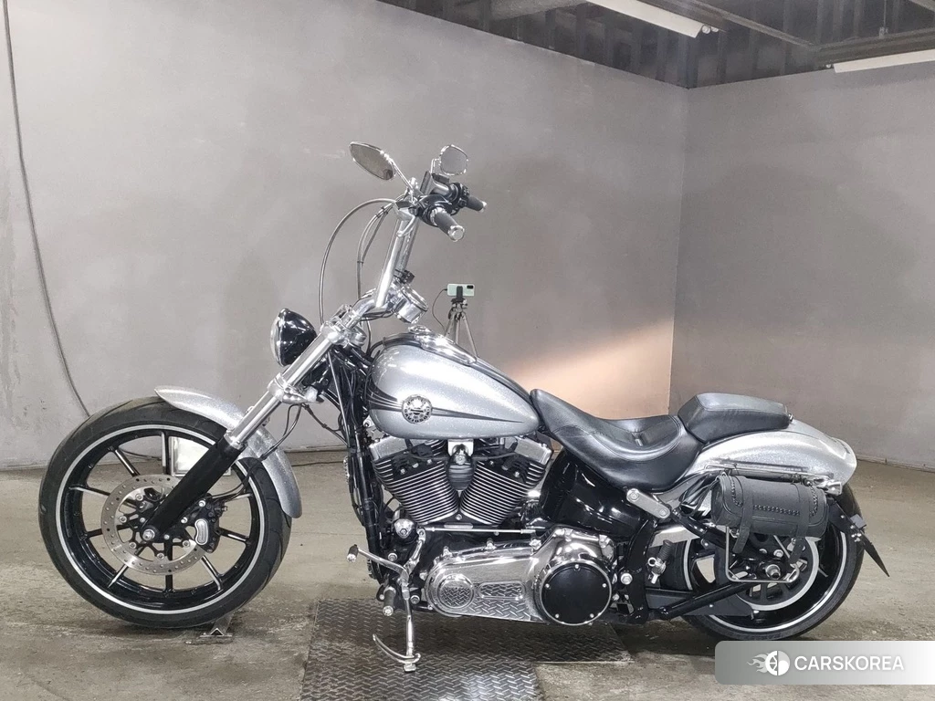 Проданный Harley-Davidson Softail Breakout FXSB 2015 из Японии, фото 2