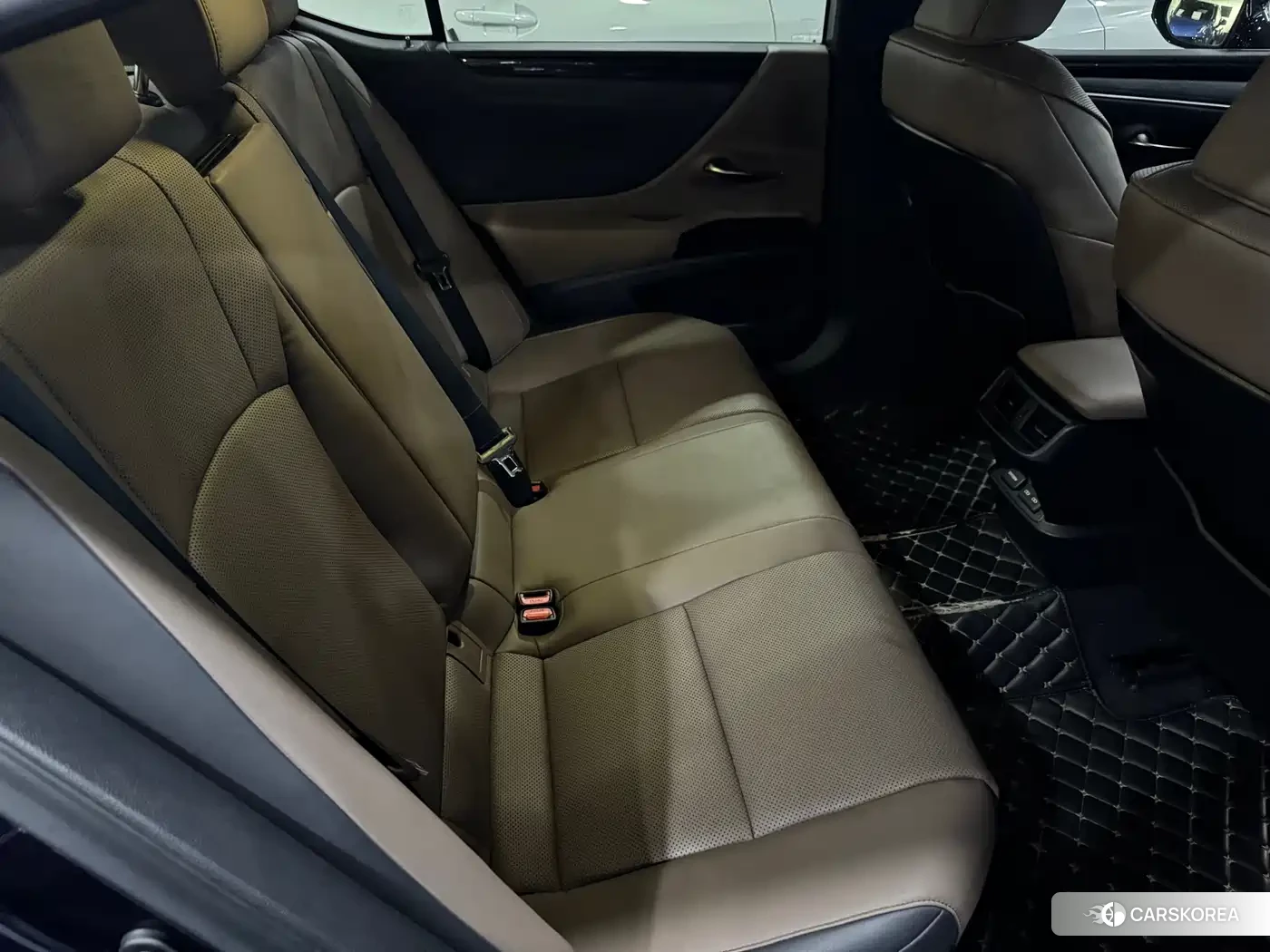 Lexus ES id 4570468 из Китая 9