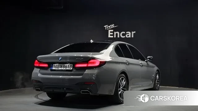 BMW 5 Series (G30) id 3524289 из Кореи 12