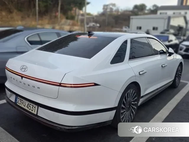 Hyundai Grandeur Hybrid (GN7) 2023 Белый из Кореи, фото 2