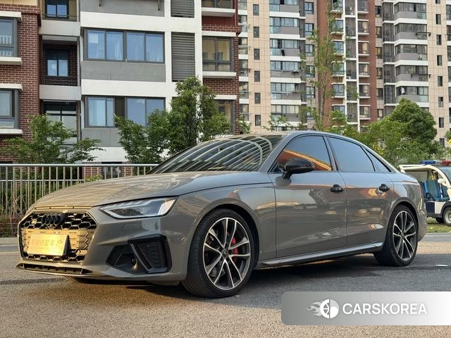 Audi S4 2021 Серебристо-серый из Китая, фото 2
