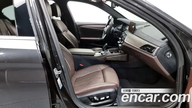 BMW 5 Series (G30) id 2579618 из Кореи 12