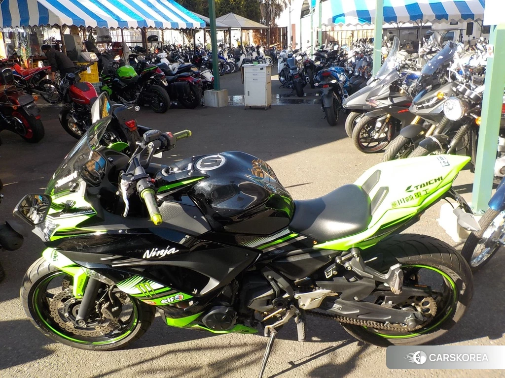 Проданный Kawasaki Ninja 650 ABS KRT 2017 из Японии