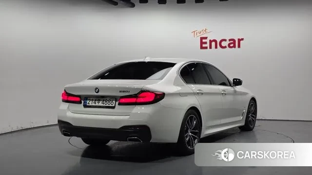 BMW 5 Series (G30) id 3012402 из Кореи 12