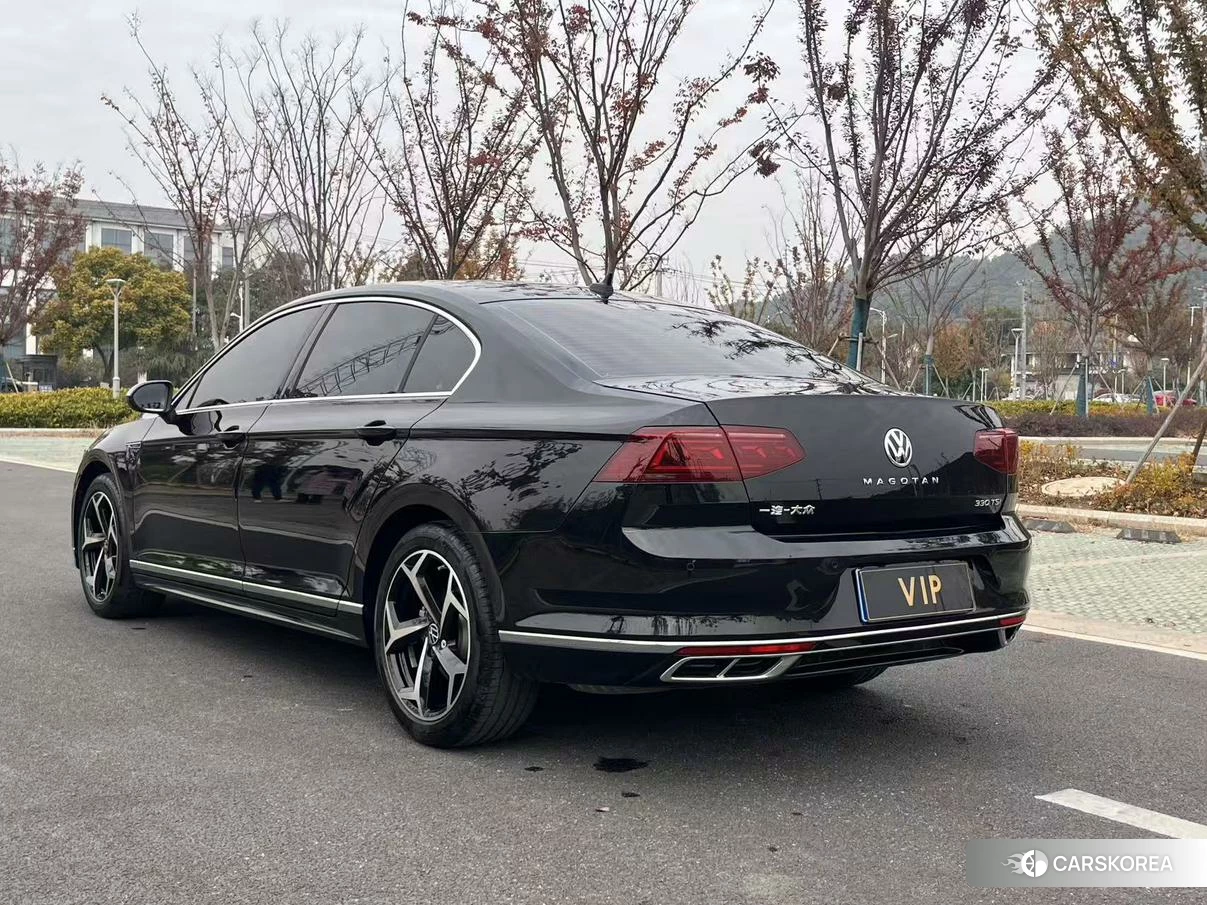 Volkswagen Magotan 2022 Черный из Китая, фото 2