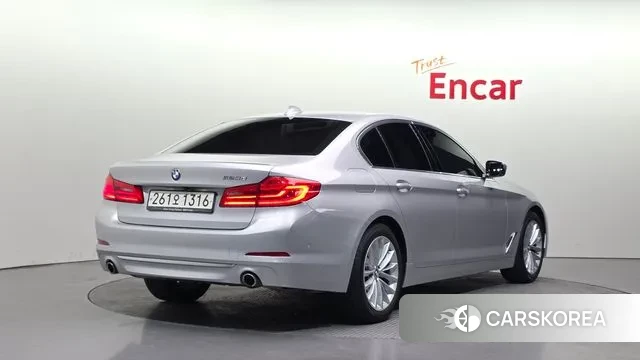 BMW 5 Series (G30) id 3698103 из Кореи 12