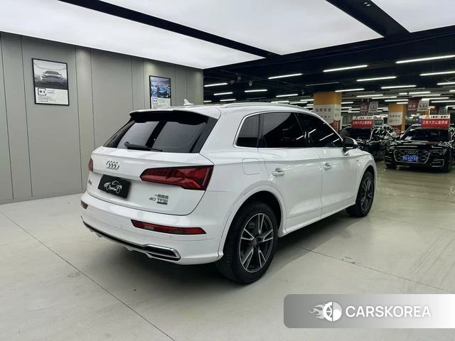 Audi Q5L 2019 Белый из Китая, фото 2