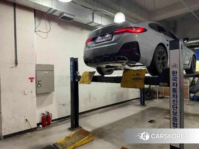 BMW 4 Series (G22) 2023 Белый из Кореи, фото 2