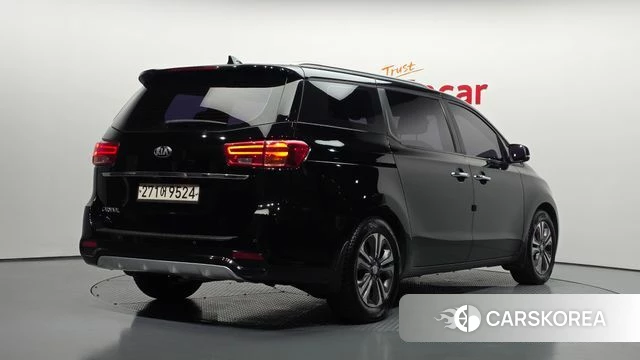 Kia The New Carnival id 4471453 из Кореи 12
