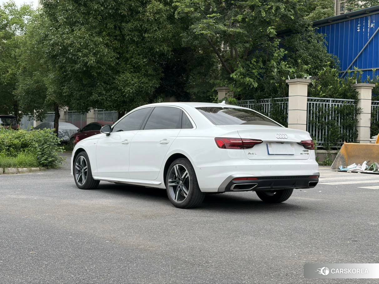 Audi A4L id 4426687 из Китая 7