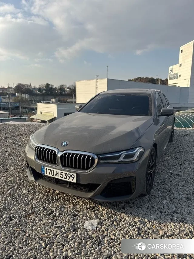 BMW 5 Series (G30) 2022 Серый из Кореи, фото 2