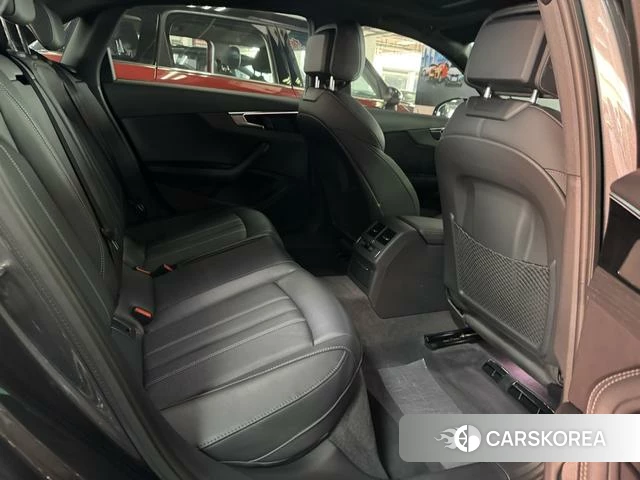 Audi A4L 2023 Темно-серый из Китая, фото 2
