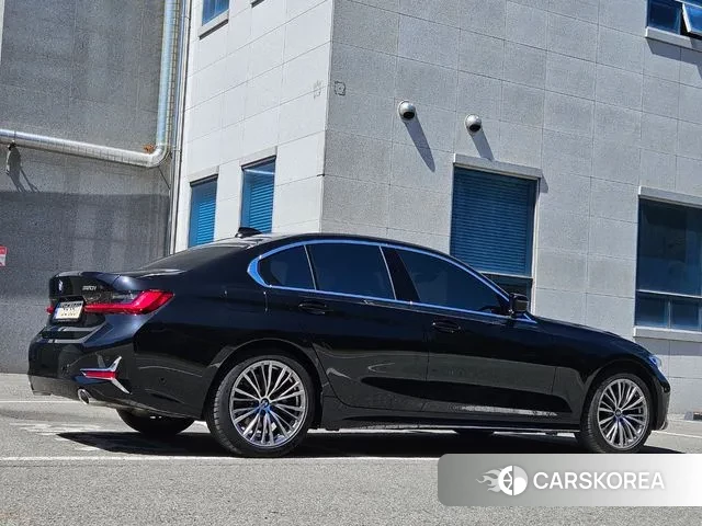 BMW 3 Series (G20) 2022 Черный из Кореи, фото 4