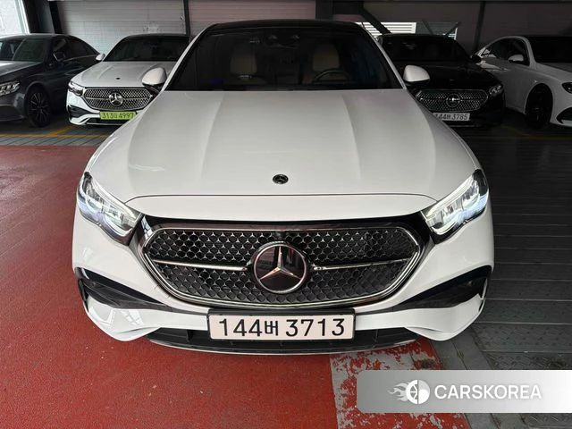Mercedes-Benz E-Class W214 2025 Белый из Кореи, фото 2