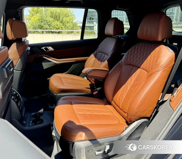 BMW X7 2021 Черный из Китая, фото 2