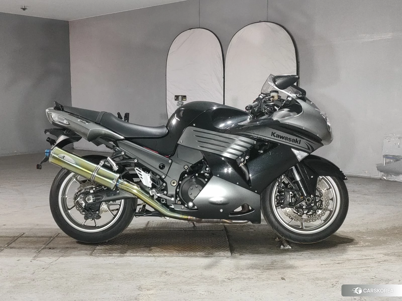 Проданный Kawasaki ZZR1400 2011 из Японии