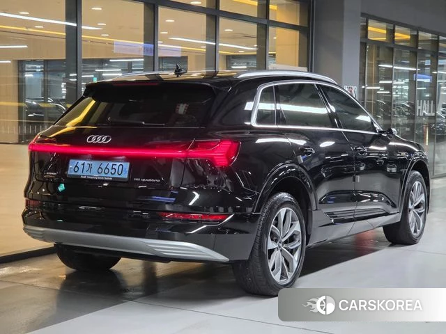 Audi e-Tron id 4389820 из Кореи 12