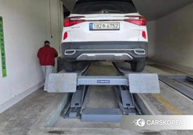 Kia Seltos 2022 Белый из Кореи, фото 2