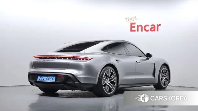 Porsche Taycan id 3355857 из Кореи 12