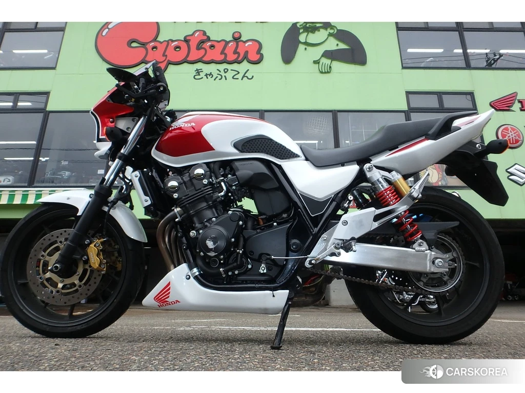Проданный Honda CB400SF 2015 из Японии