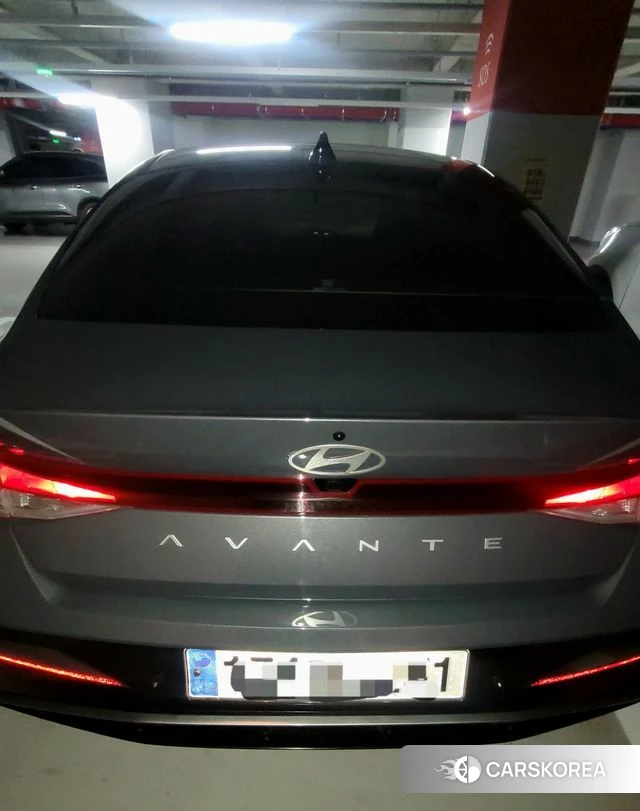 Hyundai The New Avante (CN7) 2023 Черный двухцветный из Кореи, фото 2