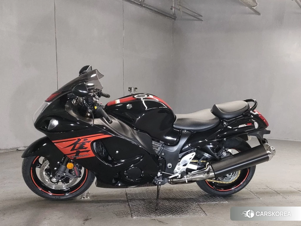 Проданный Suzuki GSX1300R HAYABUSA 2018 из Японии