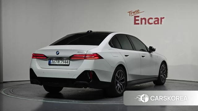 BMW 5 Series (G60) id 4381412 из Кореи 12