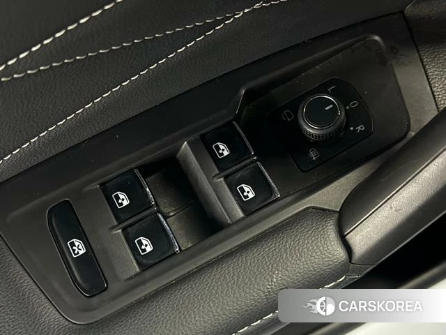 Volkswagen Tiguan L id 4211369 из Китая 12