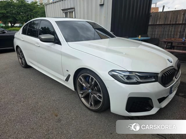 BMW 5 Series (G30) 2022 Белый из Кореи, фото 5