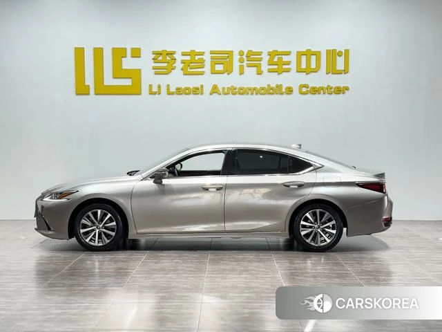 Lexus ES id 4261643 из Китая 12